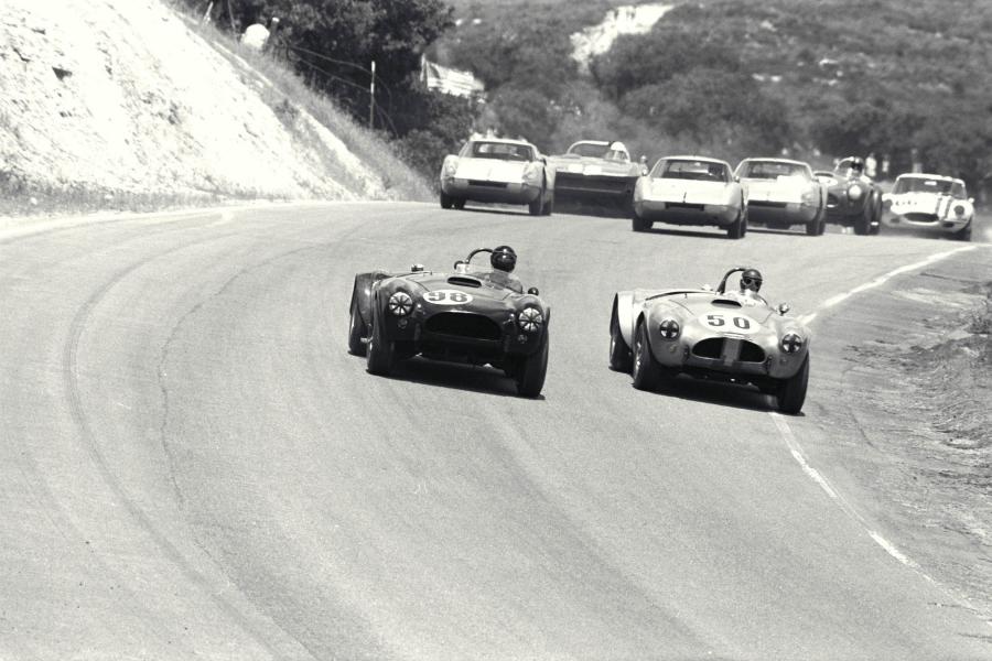  AC Cobra (Mk II) 1963 года  (фото 22 из 32)